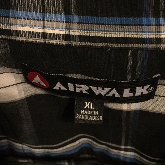 Airwalk Long Sleeve Button Down SHirt - Picture 3 of 5